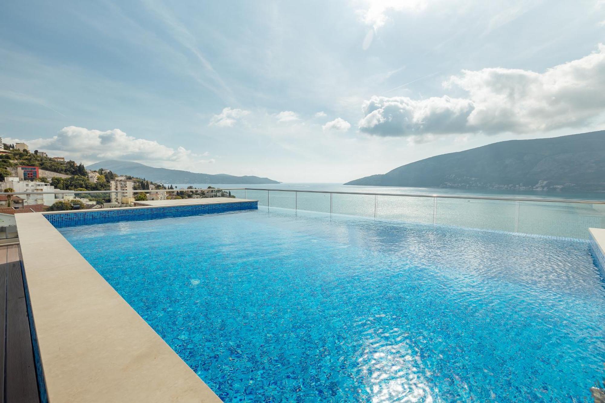Garni Hotel Kruso Herceg Novi Exterior photo